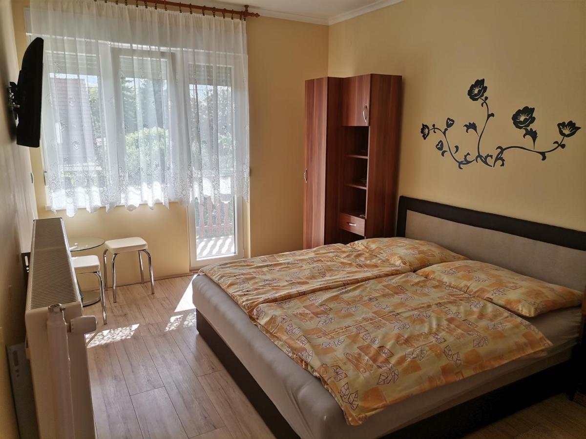 Lea Apartman Harkány Екстериор снимка