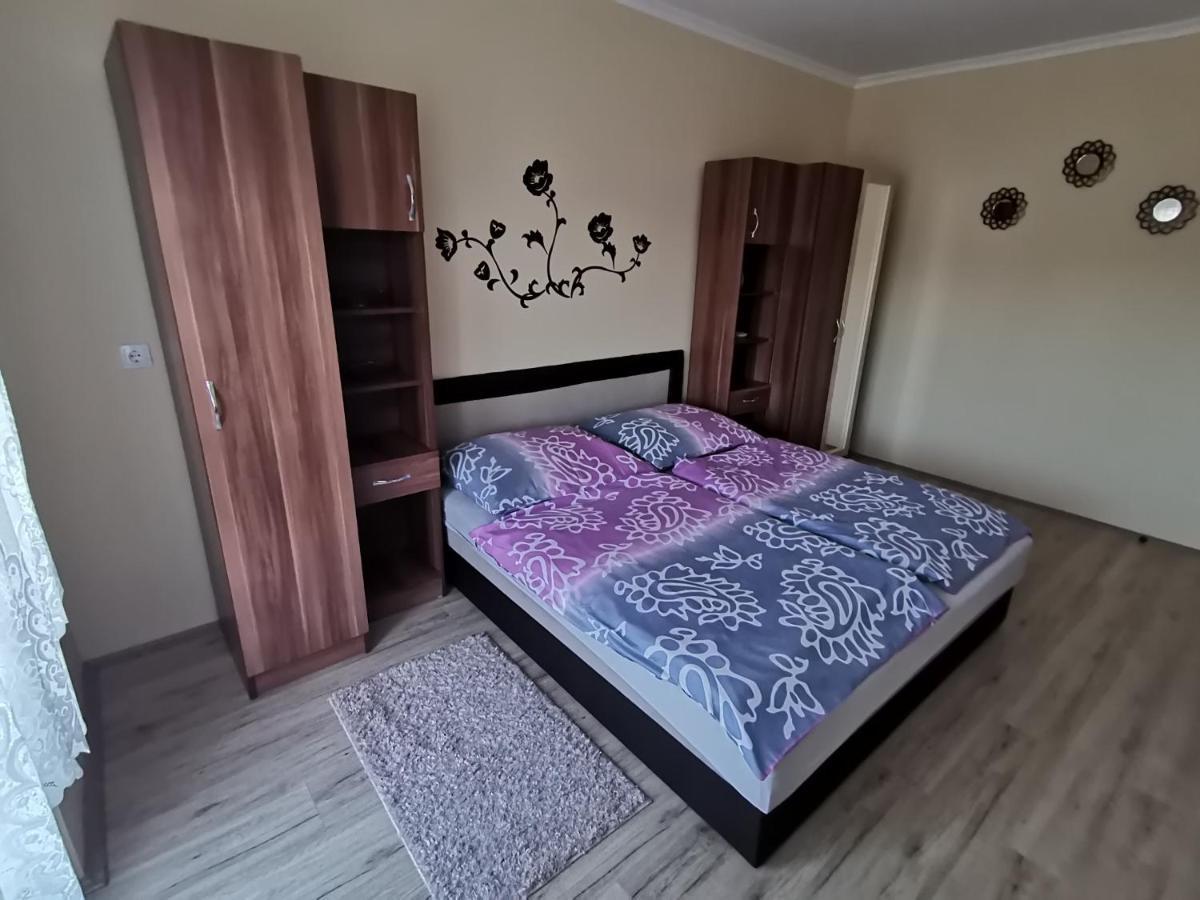 Lea Apartman Harkány Екстериор снимка