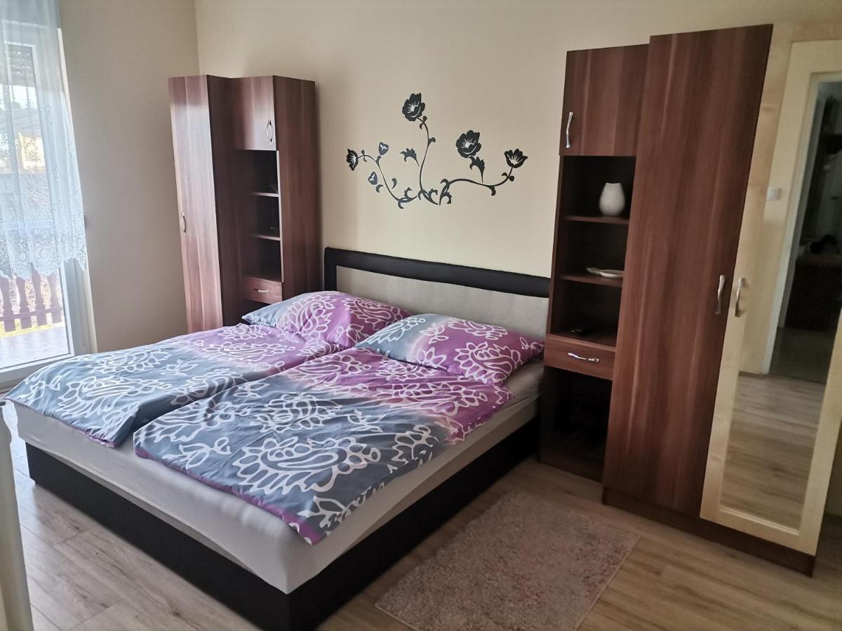 Lea Apartman Harkány Екстериор снимка
